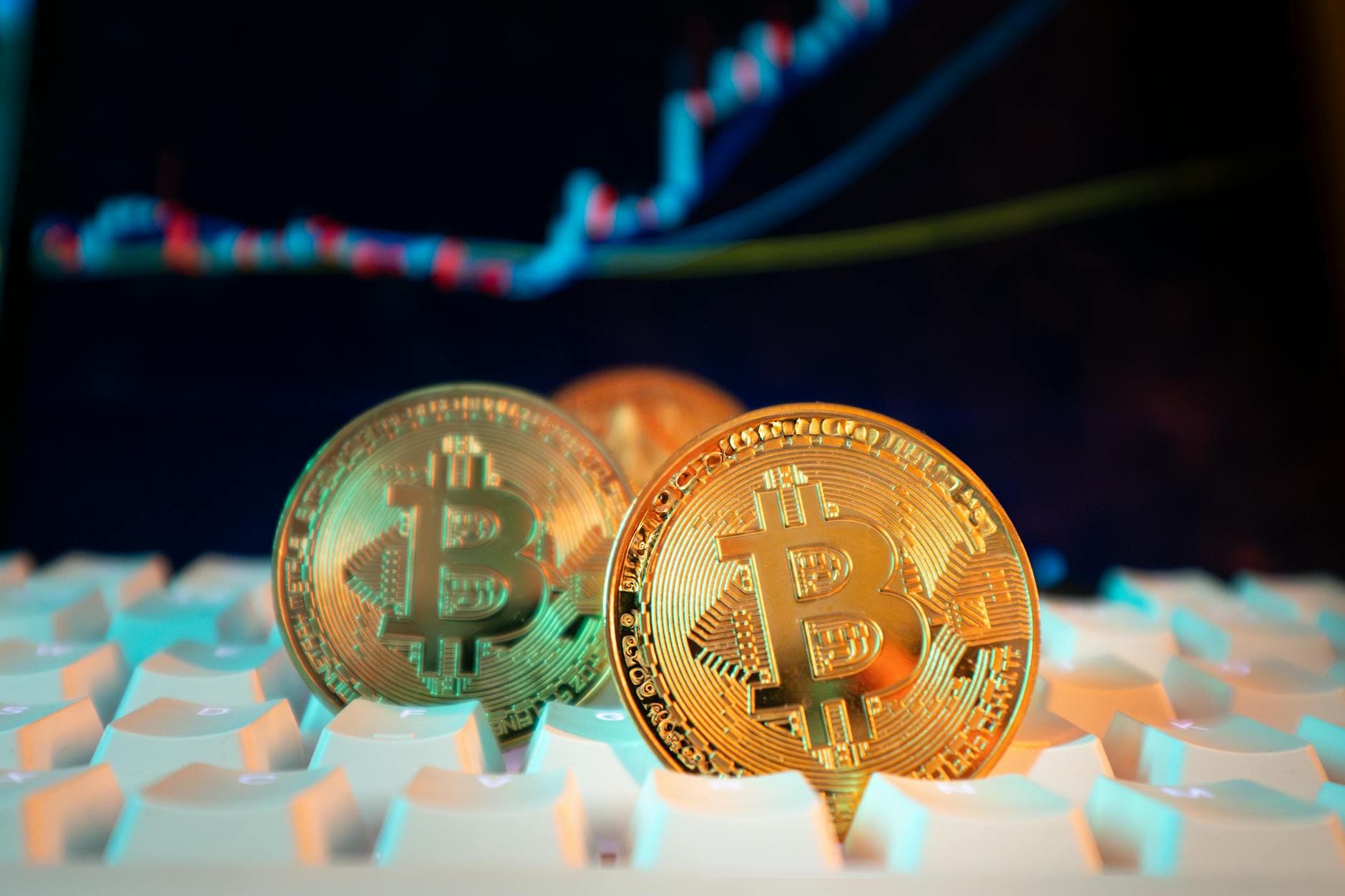 Bitcoin Dips Below $80K as Bears Gain Market Control